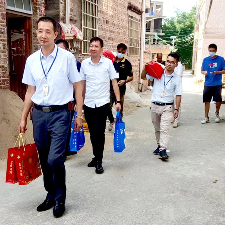 濃濃中秋情，慰問(wèn)暖人心---中秋節(jié)走訪(fǎng)送溫暖活動(dòng)